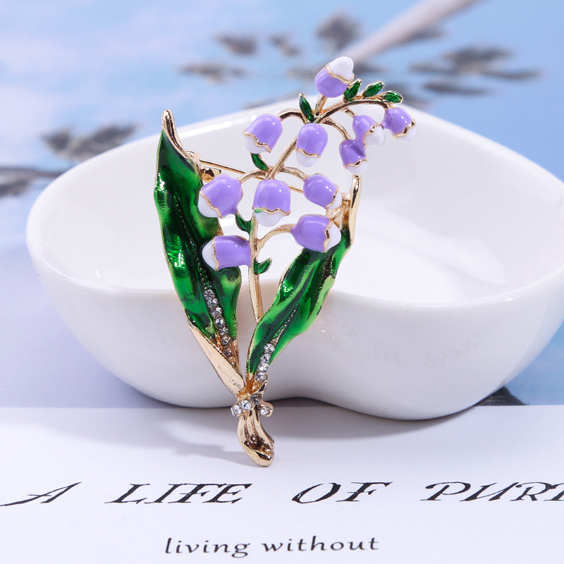 Elegant Green Enamel Plant Brooch for Suits