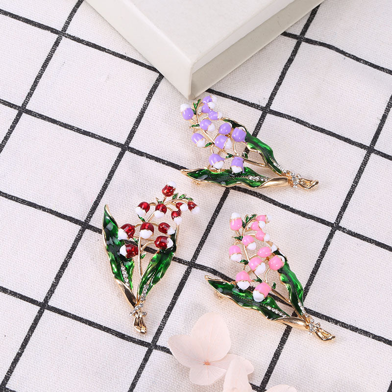 Elegant Green Enamel Plant Brooch for Suits